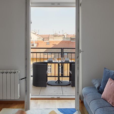 Bright Apartment In New Town By Prague Days Exterior foto